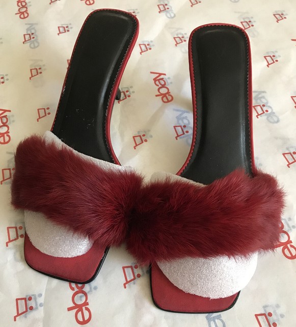 Victorias Secret Red Velvet Pom Pom House Slippers Shoes Womens Size