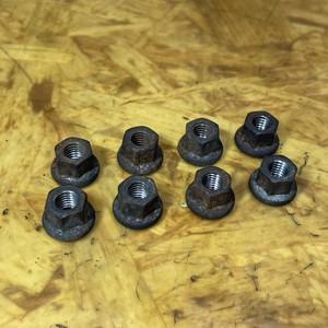 Yamaha YZF R1 5VY Auspuff Downpipes Krümmermuttern 2004 - 2006