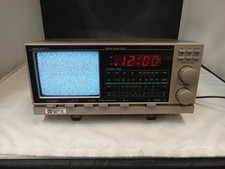 GPX Portable Black White Portable TV AM / FM Radio Model TV2 Works Great