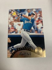 1995 Pinnacle Tino Martinez Seattle Mariners 
