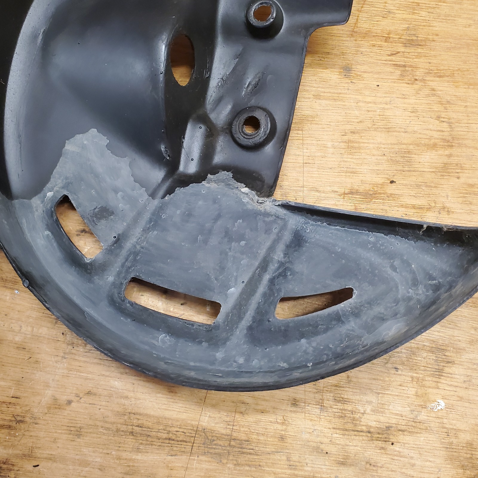 2001 YAMAHA YZ250F BRAKE DISC ROTOR GUARD SHIELD COVER PANEL PLASTIC 