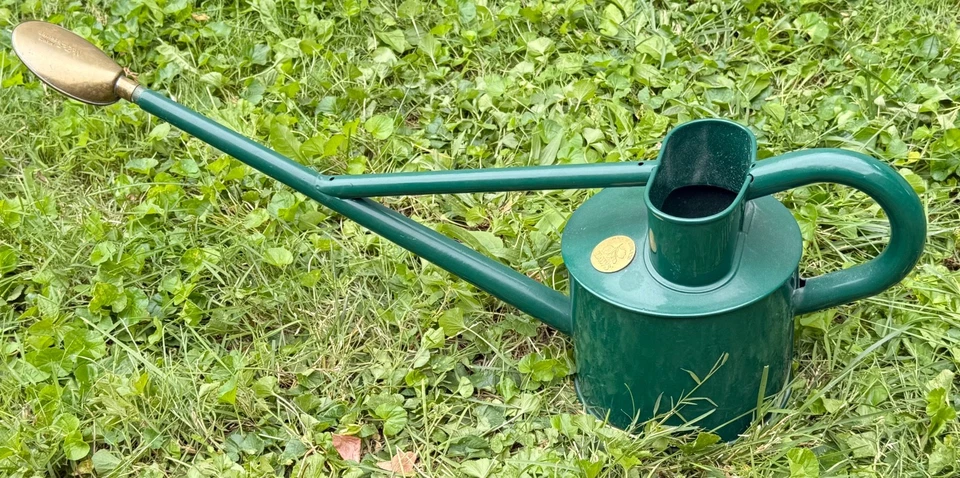 Regadera verde vintage HAWS Inglaterra metal no. Rosa de latón desmontable de 2 y 3 Foto 4 de 4