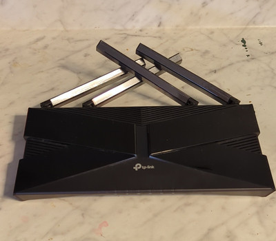 TP-LINK Wireless Router Black with Multiple Antennas