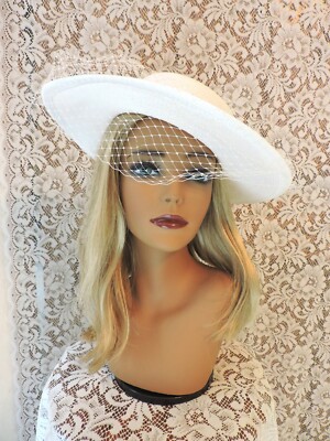 Vintage Ladies White Straw Boater Hat w/ Netting - Great Wedding Hat!