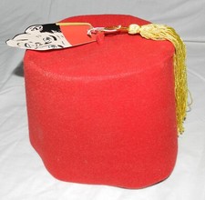 New with tag Shriner's Fez Costume Hat by Accoutrements