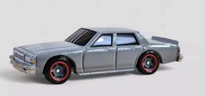 1987 CHEVY CAPRICE Diorama Collectible DieCast Model Car 1:64 Silver LOOSE