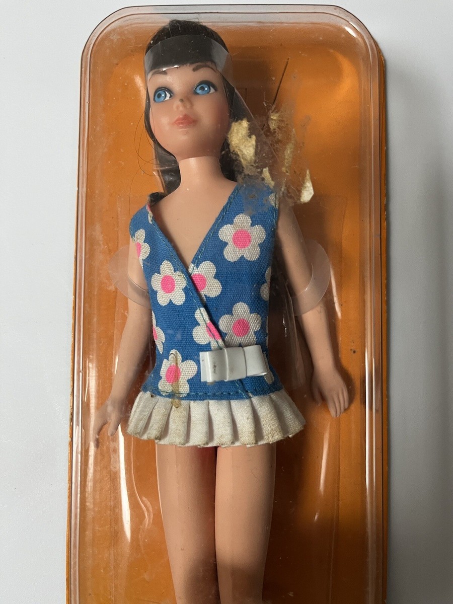 Vintage Barbie GERMAN Exclusive BLACK HAIR Skipper Doll NRFB MIB