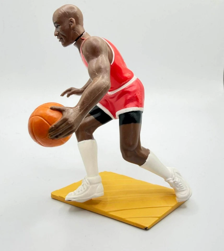 1992 Michael Jordan Starting Lineup Figure - Image 2 of 4