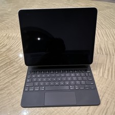 Apple iPad Pro 11in 128GB Wi  Fi 8GB RAM Gray bundled w/ Keyboard Folio Case