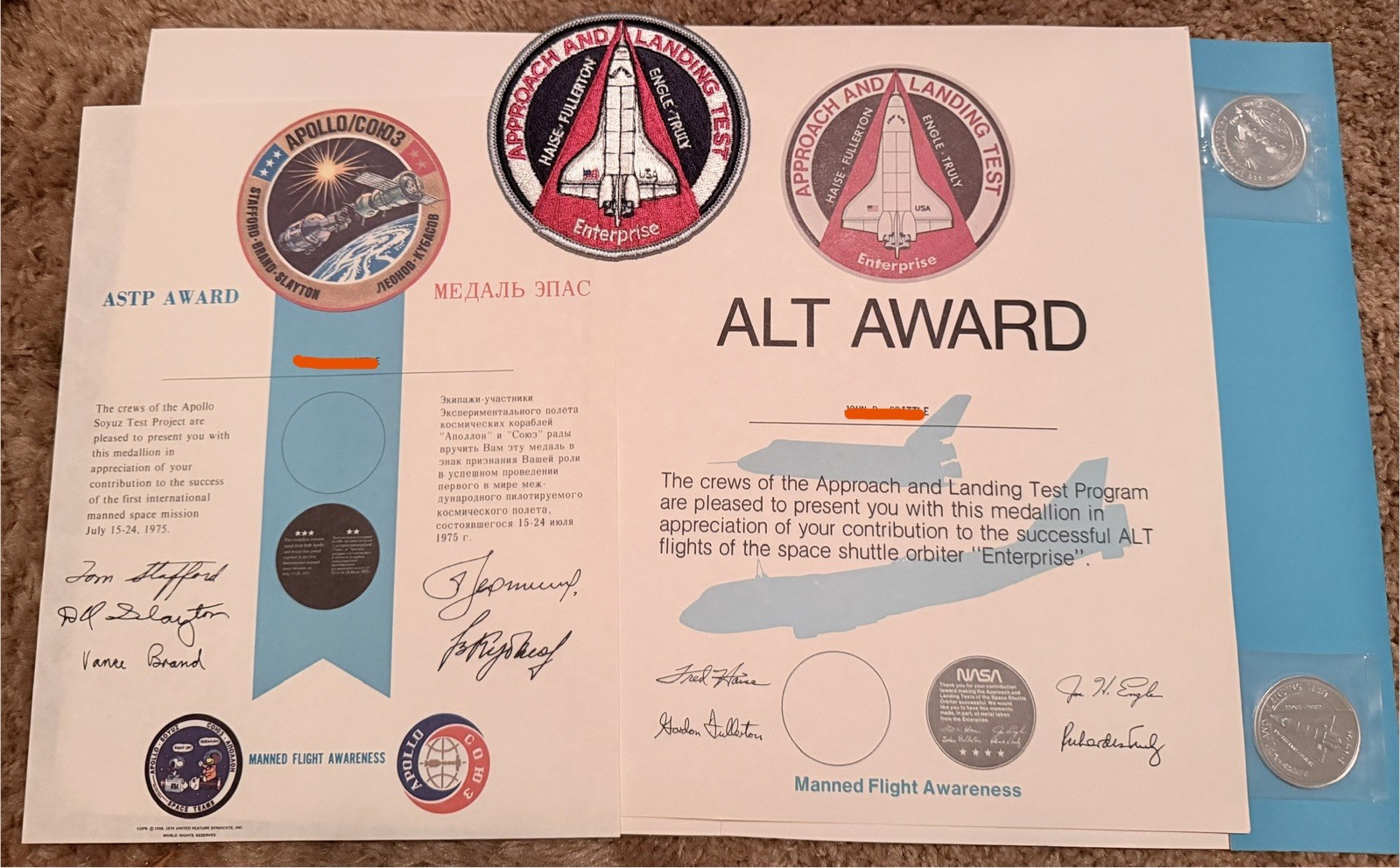 Premio, parche y medallón ENTERPRISE ALT Premio y medallón APOLLO SOYUZ ASTP