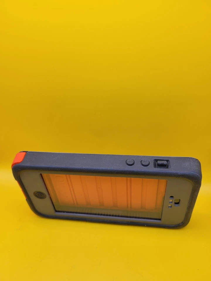 OtterBox Armor Case for iPhone 5 (Gunmetal Gray/Orange) - Image 3 of 4