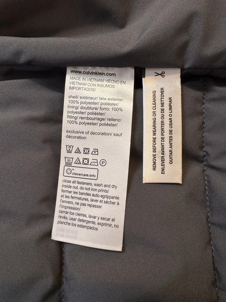 Chaqueta acolchada con capucha Calvin Klein para hombre - talla M, gris oscuro/carbón Foto 4 de 4