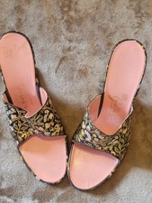 1940S 1950S MUSEUM QUALITY GALLIANO COUTURE FOOTWEAR BOOMERANG HEELS SHOES, RARE