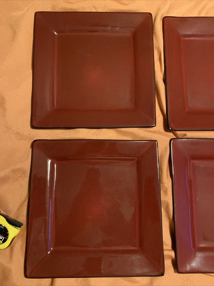 4 platos de cena Gibson Elite Kiesling cuadrados granate - negros de 10,75" Foto 2 de 4