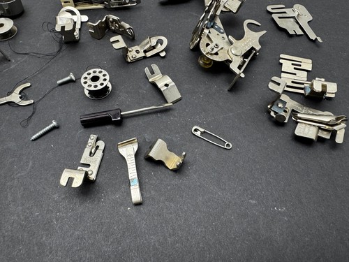 VINTAGE SINGER SEWING MACHINE PARTS - Picture 4 of 8
