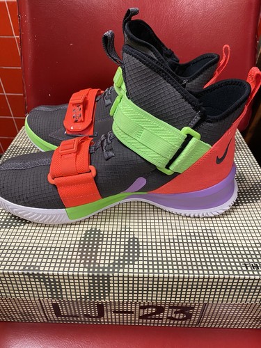 size 9 men's basketball shoes