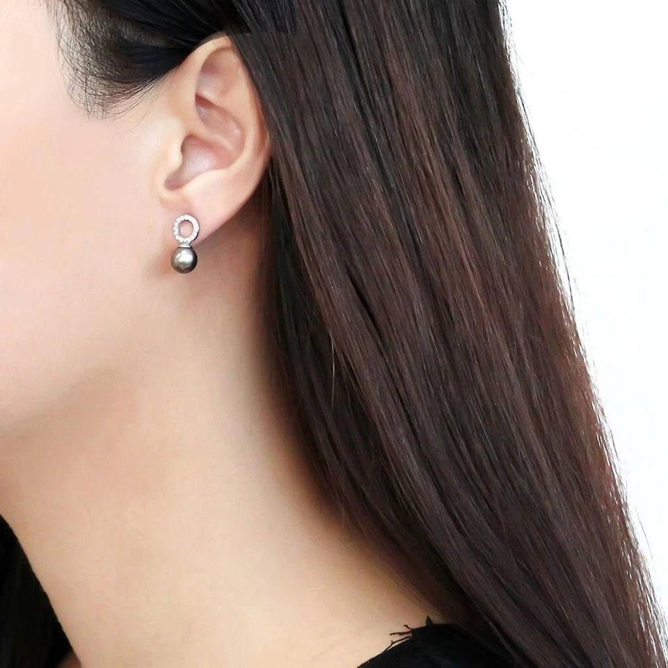 Pendientes de moda delicados de acero inoxidable con pasador de circonita cúbica gris perla sintética para mujer Foto 3 de 3