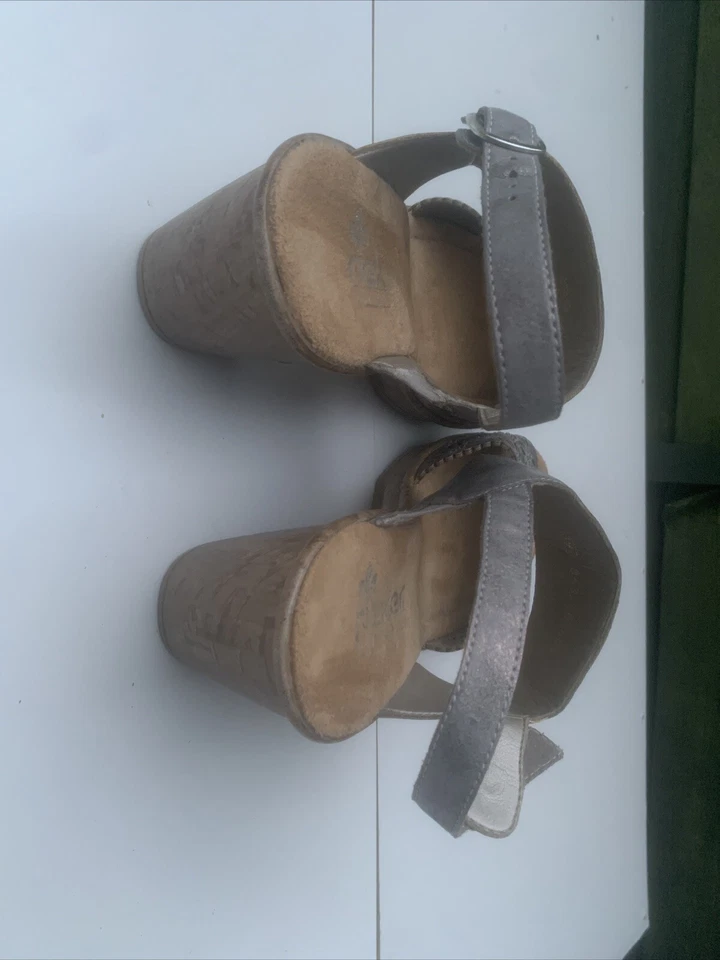rieker antistress Metallic Silver Slingback Faux Leather Sandals Sz 39 Ladies - image 4 of 4