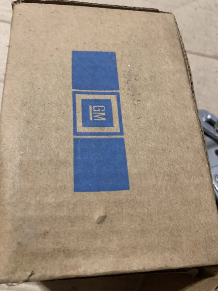 Trava da tampa da caçamba Chevrolet Truck LH 1988-2000 12383451 - Imagem 2 de 4