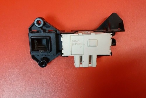 Washing Machine Whirlpool AWO/D7708    Door Lock