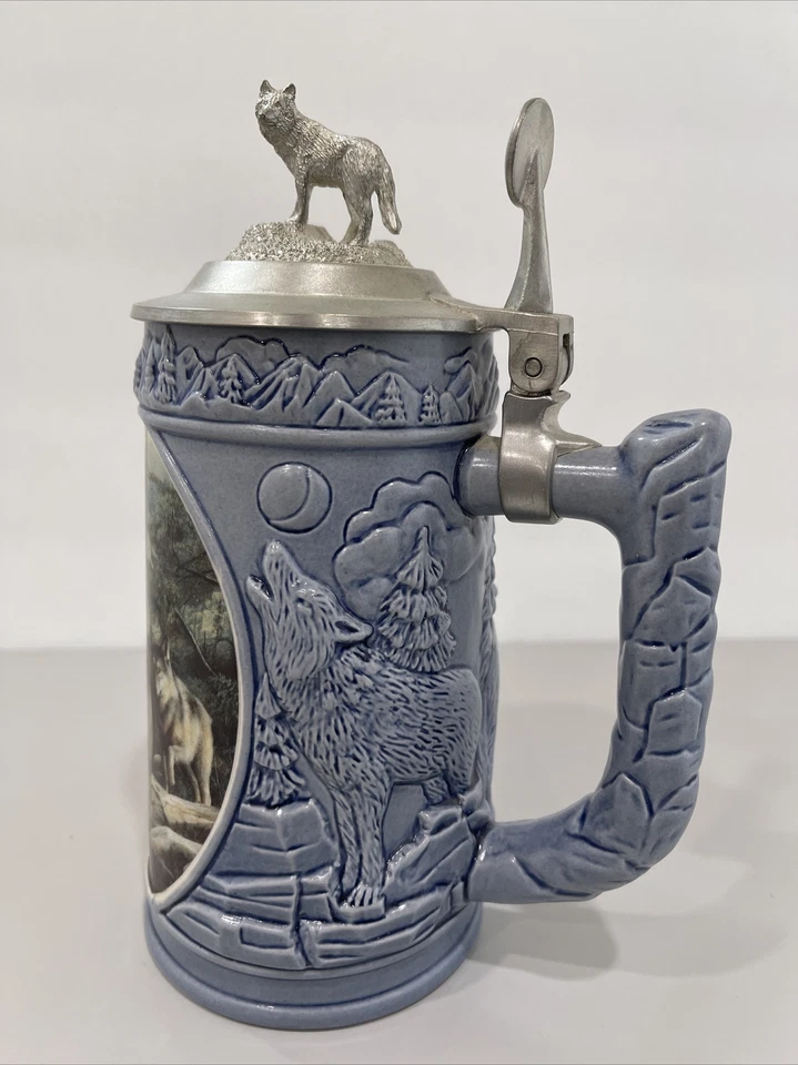 WOLF STEIN Limited / Scouting The Bluffs / Cry of the Wolfpack / Forma increíble Foto 2 de 4