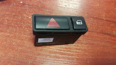 BMW 3ER E46 WARNLEUCHTEN & ZENTRALER TÜRVERRIEGELUNGSSCHALTER P/N 8368920