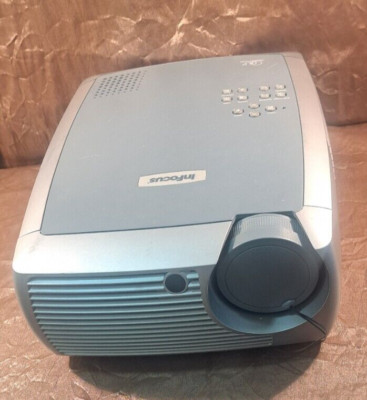 INFOCUS X2 DLP PROJECTOR DIGITAL MULTIMEDIA HOME THEATER DVI 800 X 600