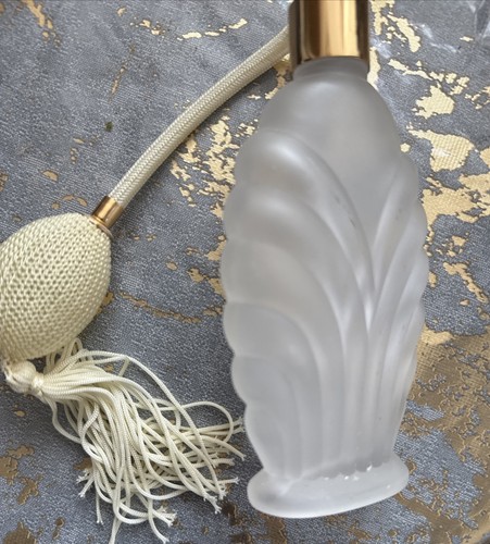 Vintage Bulb Atomizer Perfume Frosted Swirl Glass Cologne Bottle - Picture 1 of 4