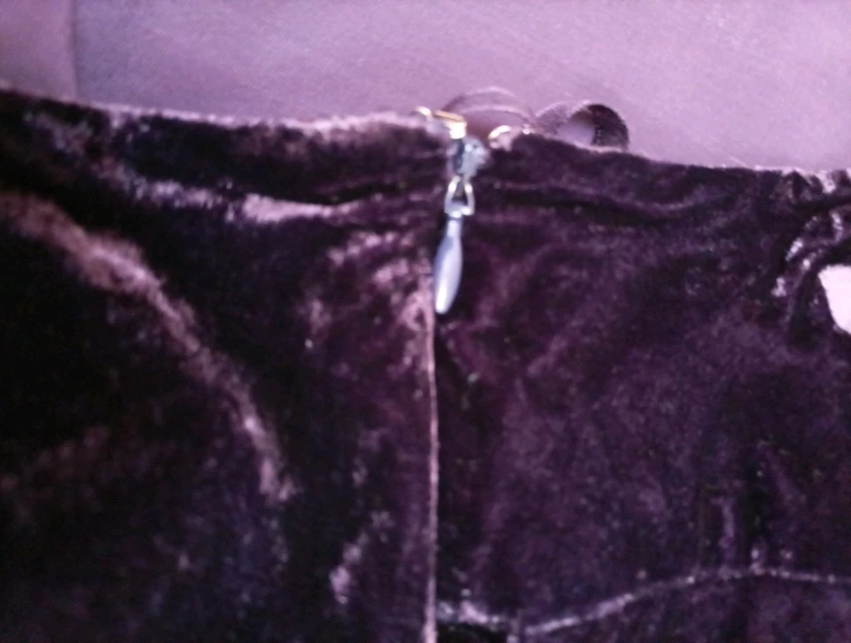 Women's Size 16 Phase Eight Purple Velvet Skirt - Image 4 of 4