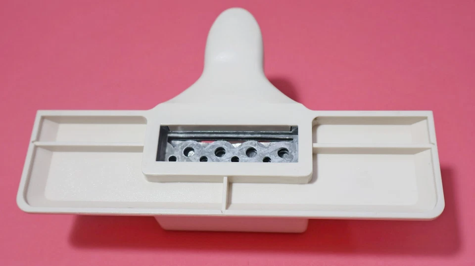 Martha Stewart Punch Scallop Dot Edge Border Paper Punch Cardmaking Scrapbooking - image 2 of 2