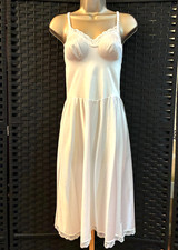 Vintage WARNERS FULL BALLET SLIP White Size 36 Medium STRETCH LACE Shine On