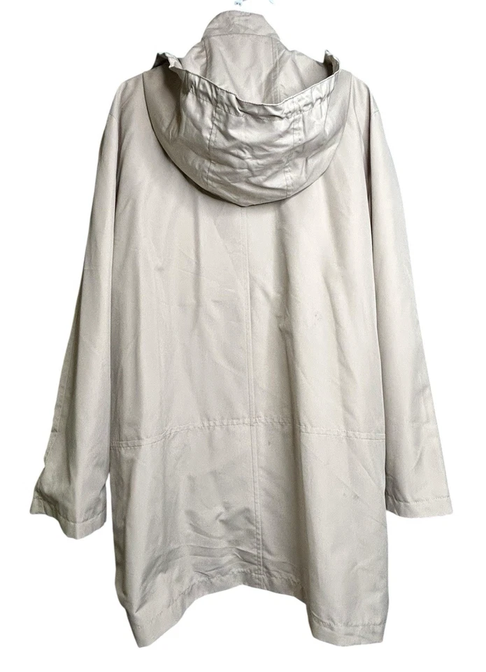 Abrigo de lluvia Regent Park Trench forro con cremallera y capucha para mujer talla 1X beige Foto 2 de 4