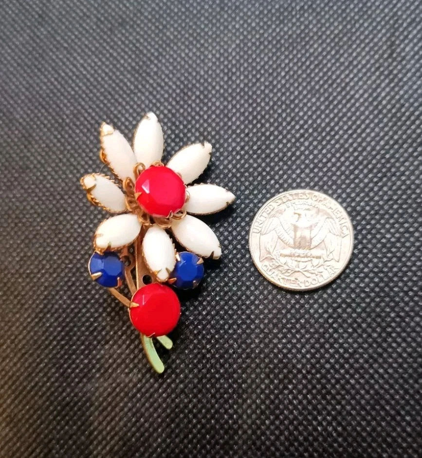 Red, White & Blue Glass Floral Vintage Gold Tone Brooch Pin Unsigned - Image 2 of 4