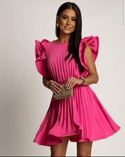 Pleated mini dress with short sleeves in fuchsia.