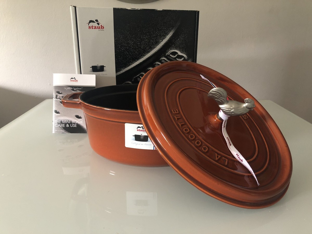 STAUB LA COCOTTE 赤 オーバル型 Amazon.com: Staub Cast Iron Oval Cocotte, Dutch Oven, 5.75