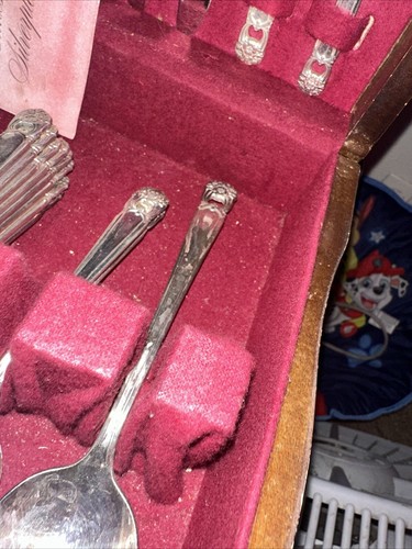 Juego de cubiertos de 68 piezas Rogers Bros 1847 raro eternamente tuyo con caja de colección - Imagen 16 de 22