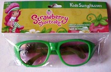 STRAWBERRY SHORTCAKE CHILDREN'S SUNGLASSES - 2010 - NOC - GREEN - FUN