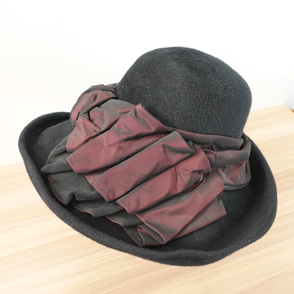Bailey Tomlin London purple Floral Appliqué 100% Fur Felt black Hat 1950s Vintage BAILEY TOMLIN LONDON Hat Victorian Black Felt  main image 2