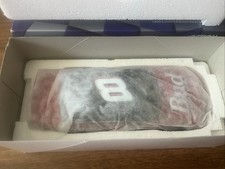 Jeff Gordon 24 DuPont 1999 Chevrolet Monte Carlo 1:24 Action NEW