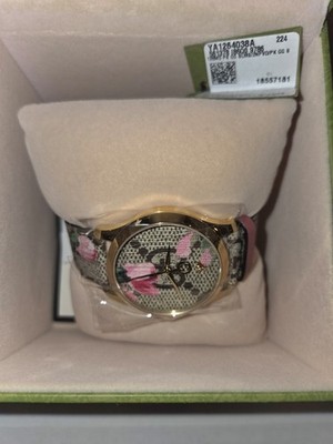 新品 GUCCI GGスプリーム ウォッチ 桜 Blooms print 腕時計 Ladies' Gucci G-Timeless Pink Blooms Canvas Strap Watch YA1264038A