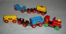 BRIO RED TRAIN ENGINE  6 CARGO CARS  2 Loads Wooden Railway  9 Pcs