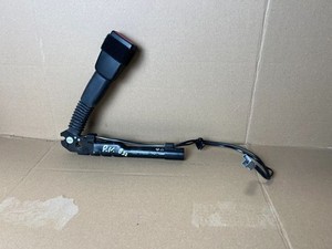 BMW 3 E90 E91 2008 Vorne links Gurtschloss vorne 7213563 WES9122