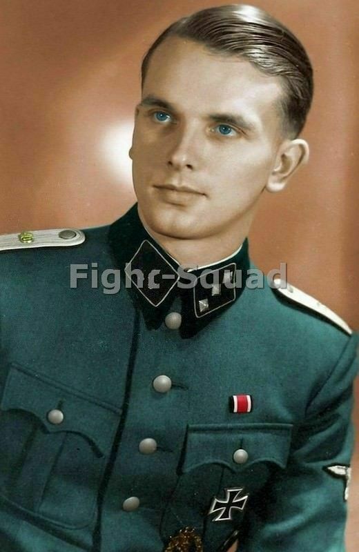 WW2 Picture Photo Portrait of War German ideal Aryan Soldier