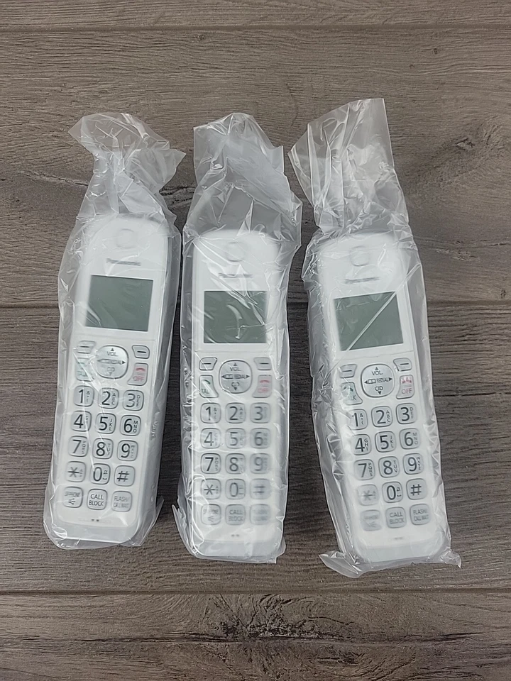 Panasonic KX-TGD533 Cordless Telephone 3 Handsets | New Damaged Box - Image 4 of 4