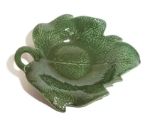 1978 Byron Molds Majolica Ivy Leaf Dish Design Green plate bowl ceramic 9"