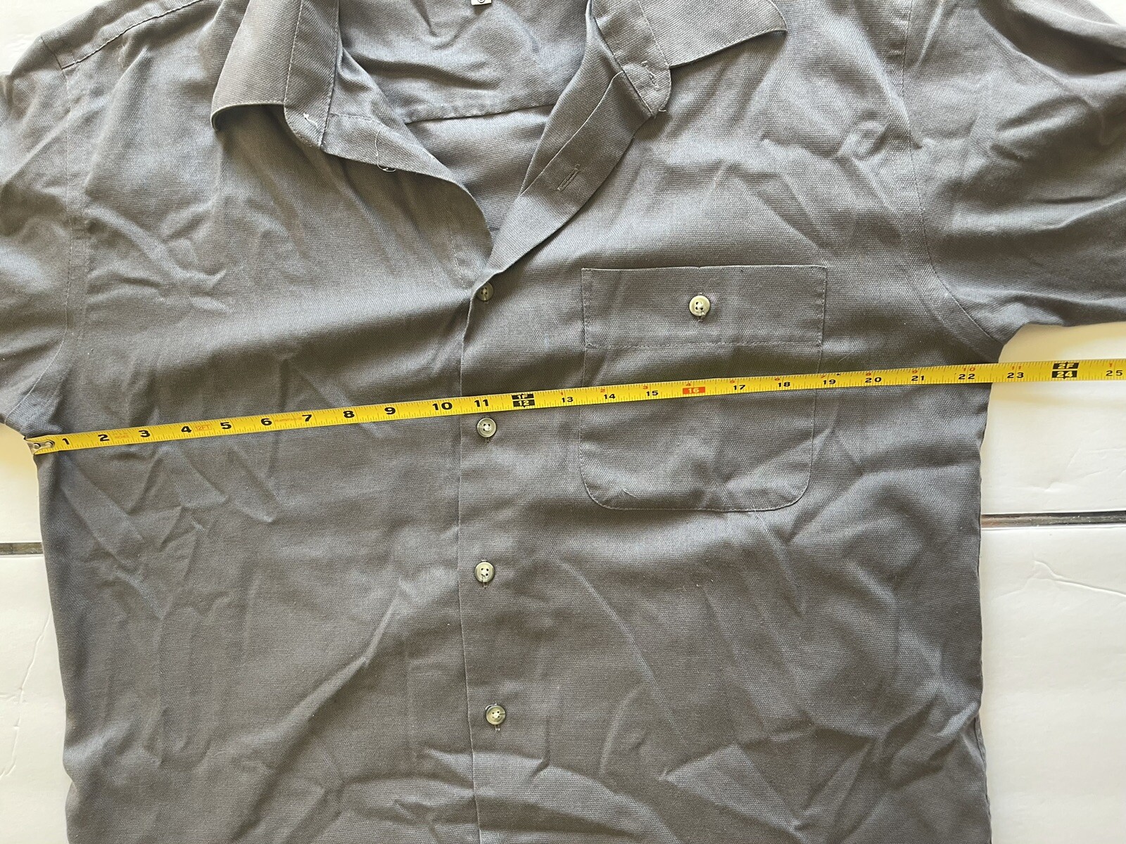 Camicia abito vintage con tasca singola Yves Saint Laurent YSL da uomo taglia L grigio