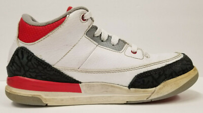 専用 Nike Air Jordan 3 Retro OG \"Fire Red\" Nike Air Finally Returns To The Air Jordan 3 Retro Fire Red