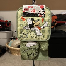 Disney Mickey and Minnie Mouse 3-Piece Kitchen Set Towel, Pot Holder, Mitt