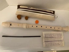 Yamaha Alto Recorder Baroque w/ Soft Leather Case and Fingering Chart/Manual