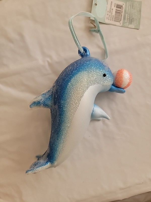 Christmas Snowflakes and Seashells  Dolphin with Ball Ornament 2022 Kohl's NWT